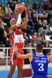 Udom show e la Sebastiani risorge battendo Brindisi nel recupero.